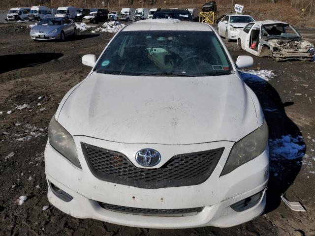 4T1BF3EK1AU552714 - 2010 TOYOTA CAMRY BASE WHITE photo 5