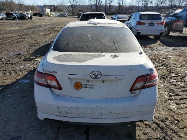 4T1BF3EK1AU552714 - 2010 TOYOTA CAMRY BASE WHITE photo 6