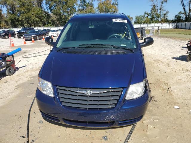 1A4GP45R36B521035 - 2006 CHRYSLER TOWN & COU BLUE photo 5