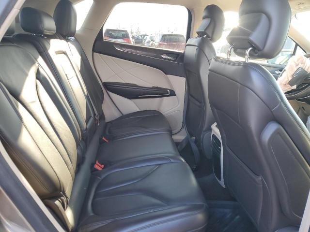 5LMCJ3D90HUL28455 - 2017 LINCOLN MKC RESERVE GRAY photo 10