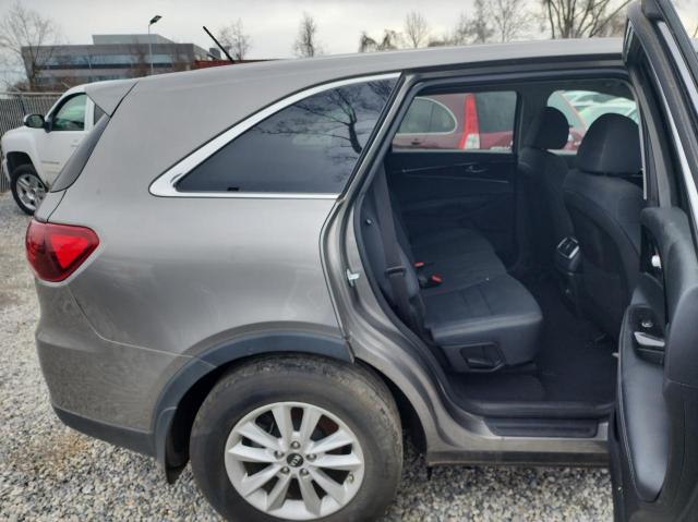 5XYPG4A39KG478411 - 2019 KIA SORENTO L GRAY photo 6