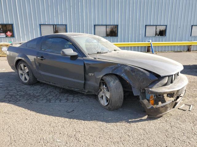 1ZVHT82H165230084 - 2006 FORD MUSTANG GT BLACK photo 4