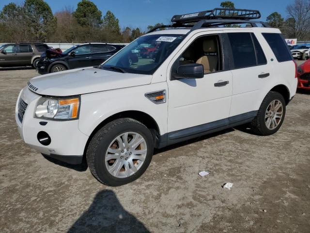 SALFP24N28H048032 - 2008 LAND ROVER LR2 SE WHITE photo 1