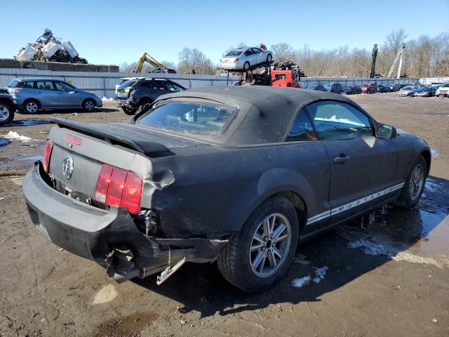 1ZVFT84N355250393 - 2005 FORD MUSTANG BLACK photo 3
