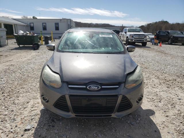 1FAHP3J28CL400218 - 2012 FORD FOCUS TITANIUM GRAY photo 5