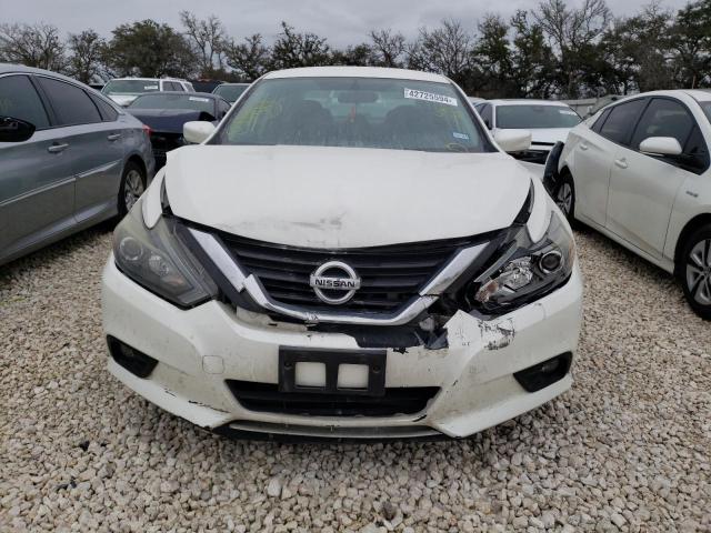 1N4AL3AP0HC495468 - 2017 NISSAN ALTIMA 2.5 WHITE photo 5