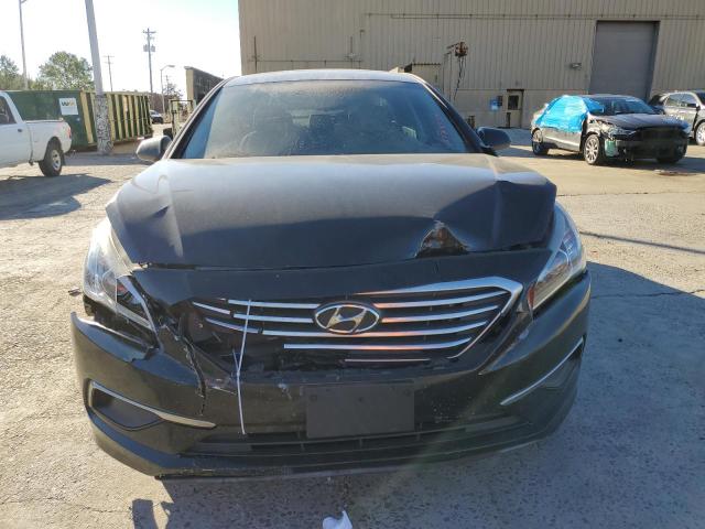 5NPE24AF3HH439721 - 2017 HYUNDAI SONATA SE BLACK photo 5