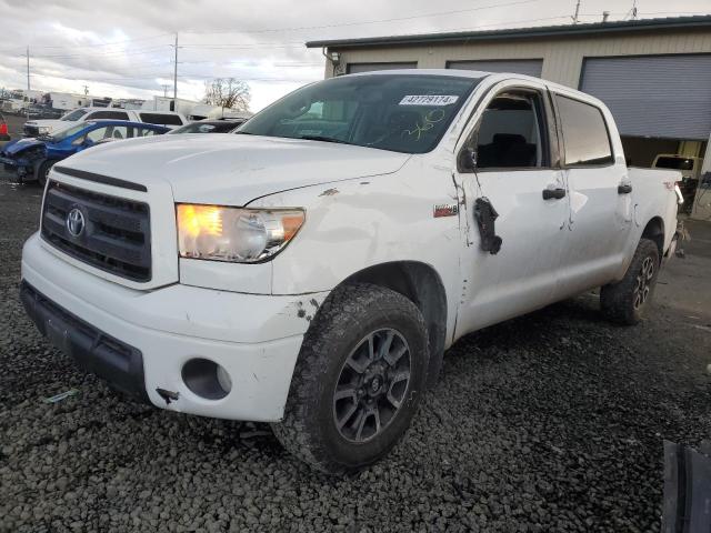 5TFDY5F11CX224414 - 2012 TOYOTA TUNDRA CREWMAX SR5 WHITE photo 1