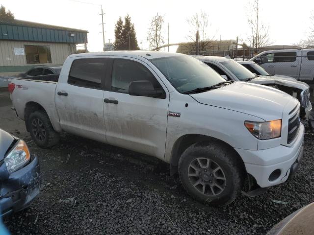 5TFDY5F11CX224414 - 2012 TOYOTA TUNDRA CREWMAX SR5 WHITE photo 4