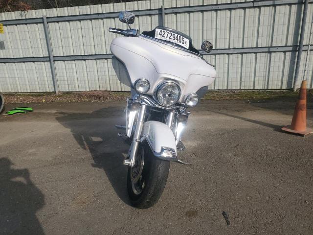 1HD1FC4187Y600413 - 2007 HARLEY-DAVIDSON FLHTCUI 白色 照片 2