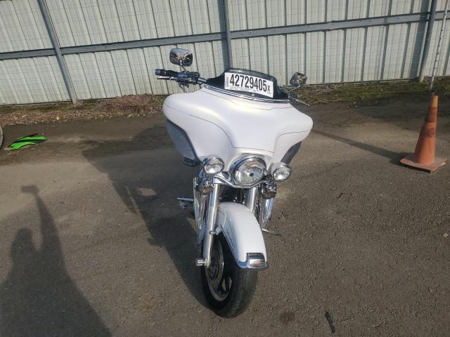 1HD1FC4187Y600413 - 2007 HARLEY-DAVIDSON FLHTCUI 白色 照片 5