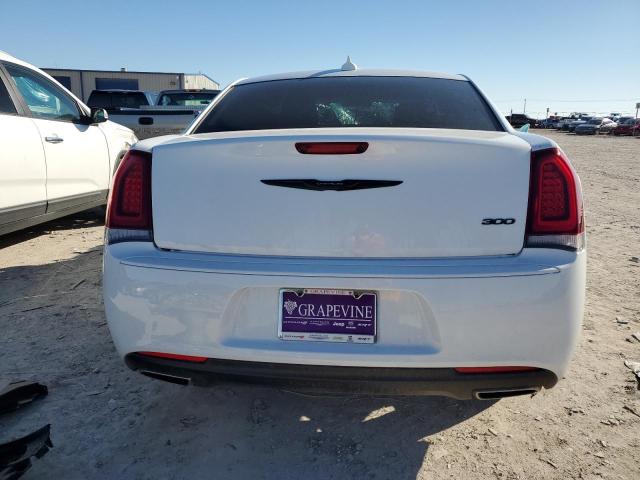 2C3CCAAG6NH104005 - 2022 CHRYSLER 300 TOURIN WHITE photo 6