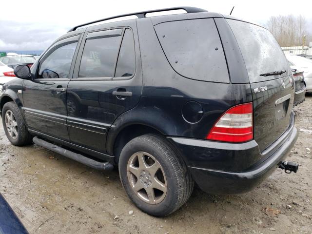 4JGAB54E31A245013 - 2001 MERCEDES-BENZ ML 320 BLACK photo 2