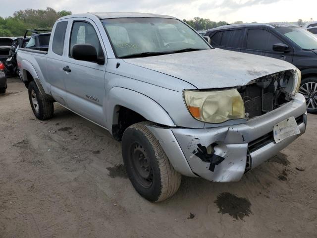 5TETU62N26Z148219 - 2006 TOYOTA TACOMA PRERUNNER ACCESS CAB SILVER photo 4