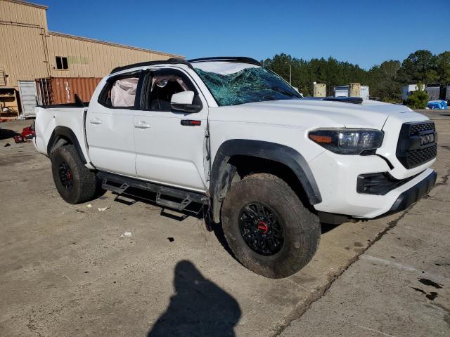 5TFCZ5AN8HX081939 - 2017 TOYOTA TACOMA DOUBLE CAB WHITE photo 4