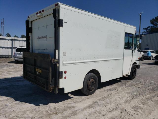 4UZAANCP94CL85324 - 2004 FREIGHTLINER CHASSIS M LINE WALK-IN VAN WHITE photo 3