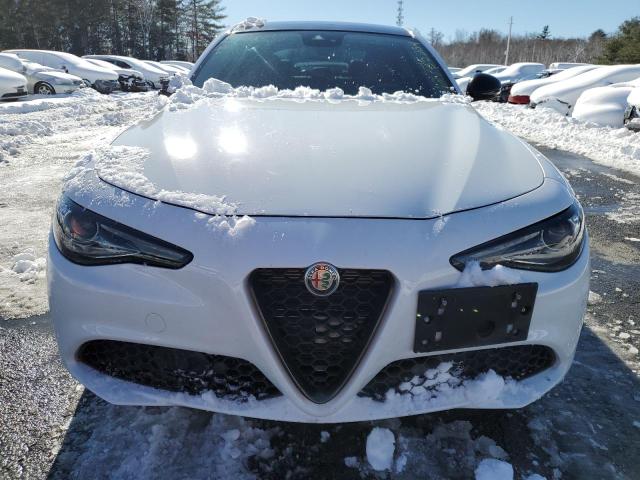 ZARFANAN1K7609208 - 2019 ALFA ROMEO GIULIA WHITE photo 5