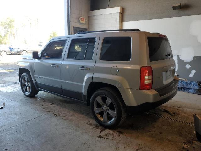 1C4NJPFA1FD318562 - 2015 JEEP PATRIOT LATITUDE SILVER photo 2