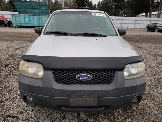 1FMYU93135KD12336 - 2005 FORD ESCAPE XLT SILVER photo 5