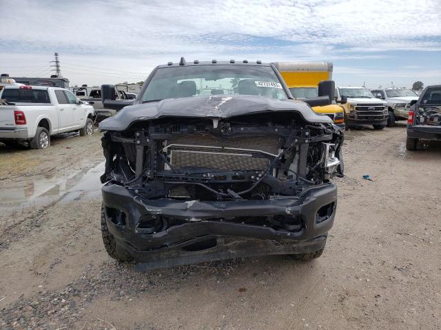 3C6UR5HJ4NG289699 - 2022 RAM 2500 TRADESMAN Szary zdjęcie 5