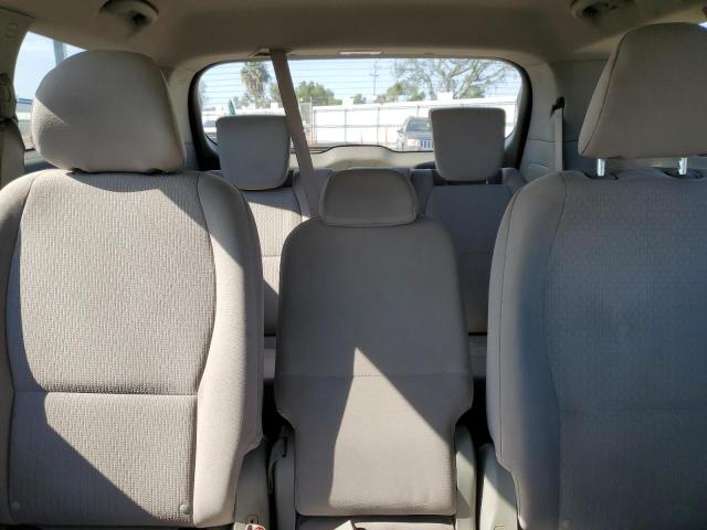 KNDMB5C17H6225411 - 2017 KIA SEDONA LX GRAY photo 10