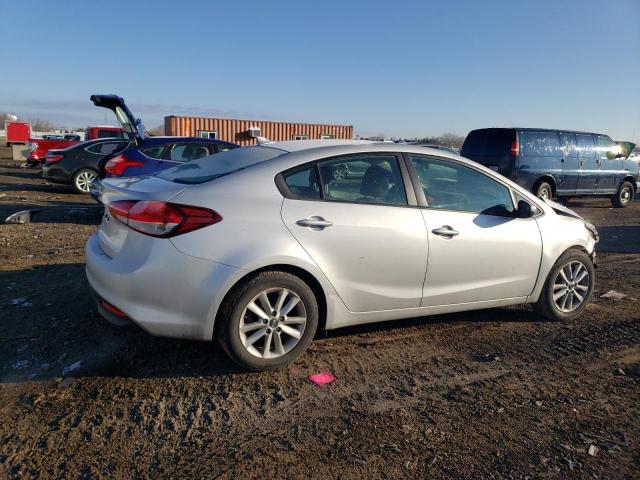 3KPFL4A79HE149093 - 2017 KIA FORTE LX SILVER photo 3