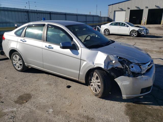 1FAHP3HN3AW170647 - 2010 FORD FOCUS SEL SILVER photo 4