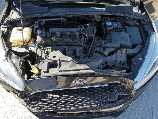 1FADP3K2XFL219316 - 2015 FORD FOCUS SE BLACK photo 11