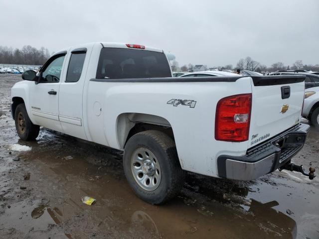 1GCRKSE73DZ367706 - 2013 CHEVROLET SILVERADO WHITE photo 2