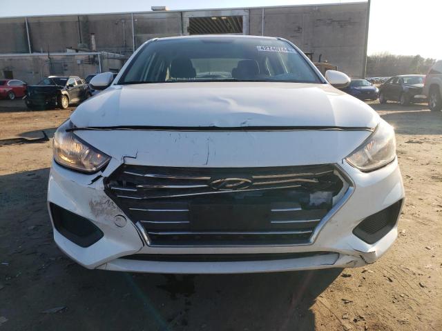 3KPC24A35KE065072 - 2019 HYUNDAI ACCENT SE WHITE photo 5