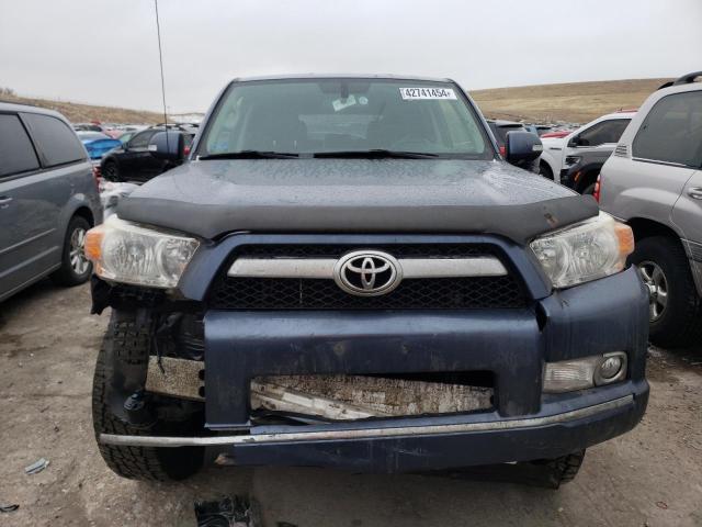 JTEBU5JR3D5125327 - 2013 TOYOTA 4RUNNER SR5 BLUE photo 5