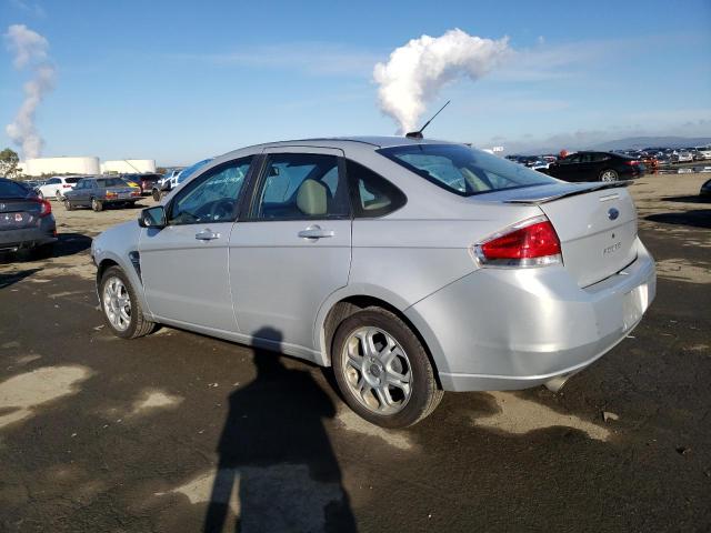 1FAHP35N98W207814 - 2008 FORD FOCUS SE SILVER photo 2