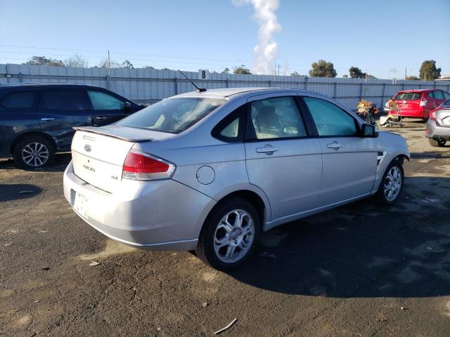 1FAHP35N98W207814 - 2008 FORD FOCUS SE SILVER photo 3