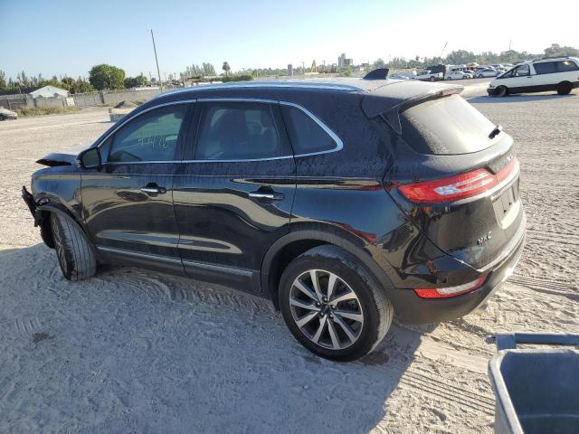 5LMCJ3C95KUL08033 - 2019 LINCOLN MKC RESERVE BLACK photo 2