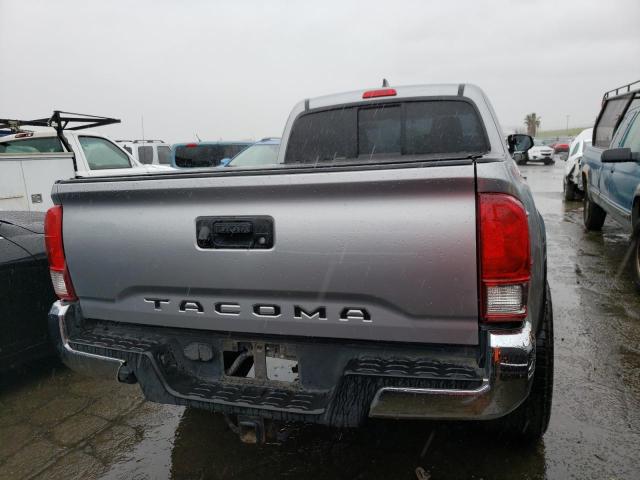 5TFSZ5AN2HX077963 - 2017 TOYOTA TACOMA ACCESS CAB ვერცხლისფერი ფოტო 6