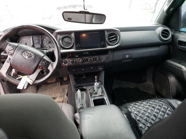 5TFSZ5AN2HX077963 - 2017 TOYOTA TACOMA ACCESS CAB ვერცხლისფერი ფოტო 8