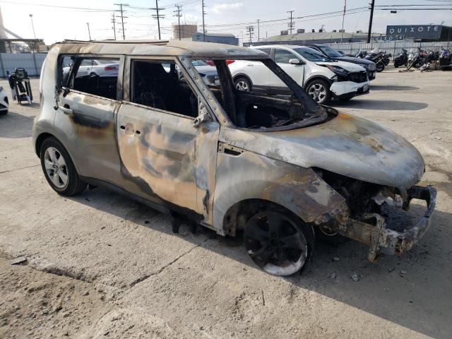 KNDJN2A22J7595637 - 2018 KIA SOUL SILVER photo 4