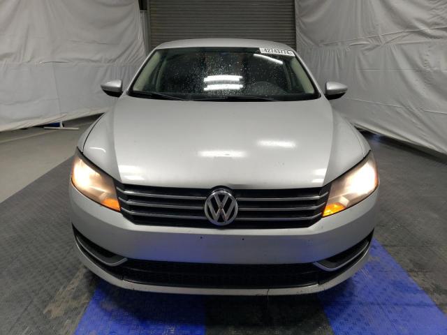 1VWAP7A31CC031999 - 2012 VOLKSWAGEN PASSAT S SILVER photo 5