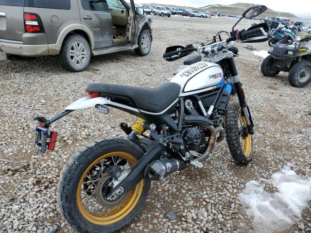 ML0KAFPM8NT002506 - 2022 DUCATI SCRAMBLER DESERT SLED TWO TONE photo 4