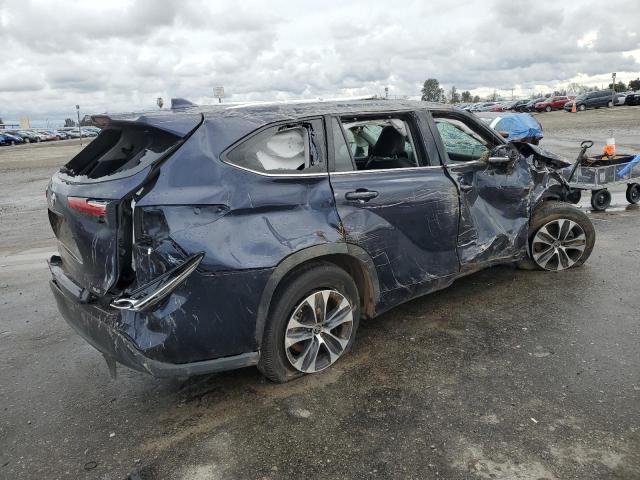 5TDGZRAH0LS006606 - 2020 TOYOTA HIGHLANDER XLE BLUE photo 3