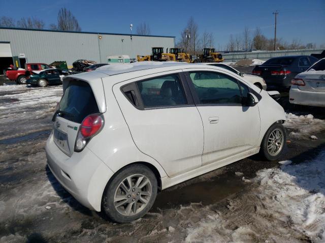 KL8CL6S01GC612343 - 2016 CHEVROLET SPARK EV 2LT WHITE photo 3