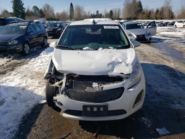 KL8CL6S01GC612343 - 2016 CHEVROLET SPARK EV 2LT WHITE photo 5