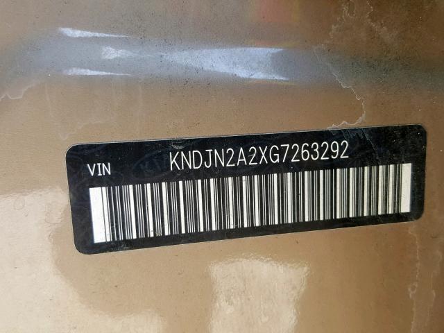 KNDJN2A2XG7263292 - 2016 KIA SOUL  photo 10