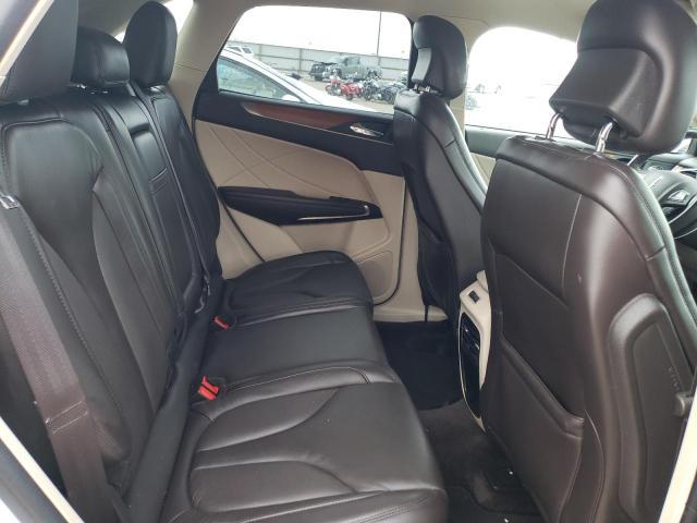 5LMCJ2D96JUL12048 - 2018 LINCOLN MKC SELECT أبيض صورة 10