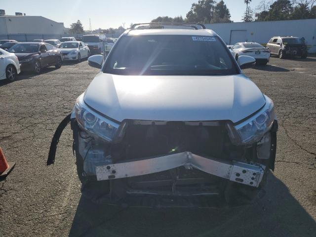 5TDKKRFH2GS175491 - 2016 TOYOTA HIGHLANDER XLE WHITE photo 5