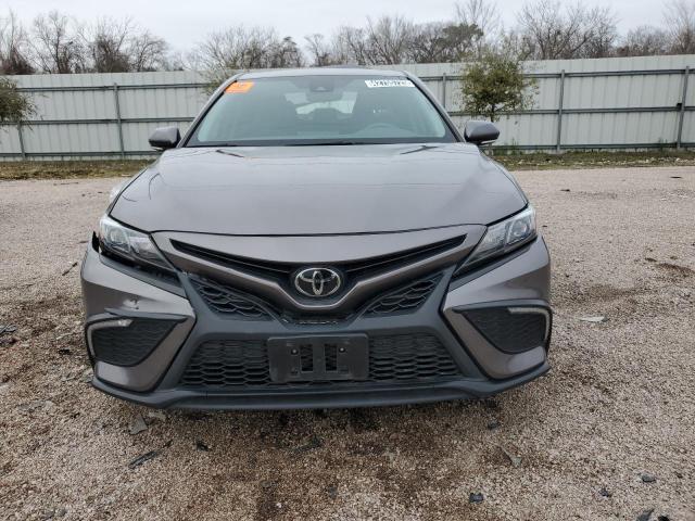 4T1G11AK2PU788523 - 2023 TOYOTA CAMRY SE NIGHT SHADE GRAY photo 5