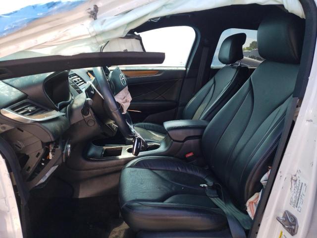 5LMCJ3C97KUL01889 - 2019 LINCOLN MKC RESERVE WHITE photo 7