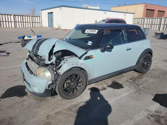 2013 MINI COOPER, 