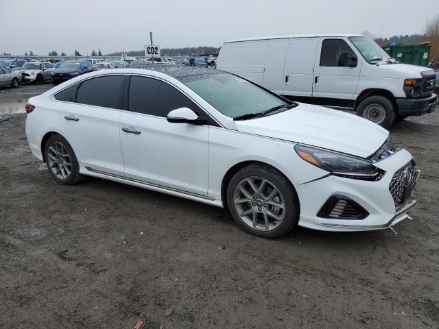 5NPE34AB2KH800146 - 2019 HYUNDAI SONATA LIMITED TURBO WHITE photo 4