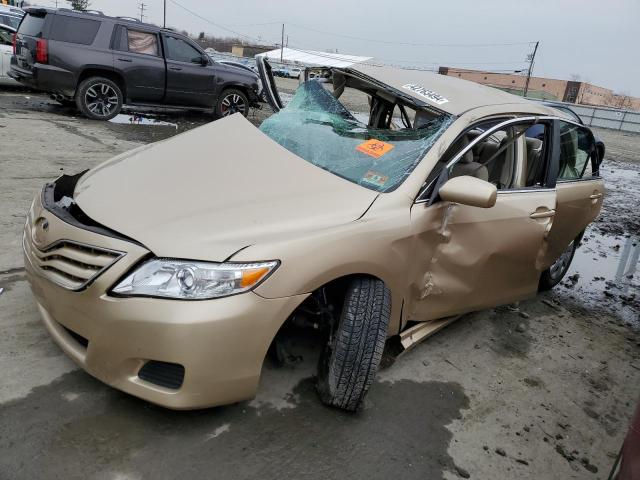 4T1BF3EK9BU136671 - 2011 TOYOTA CAMRY BASE GOLD photo 1